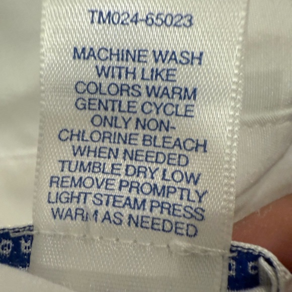 Pendleton Women’s Vintage White Long Sleeve  w/ Crest Embroidery 80s/90s sz 12 - Picture 5 of 5